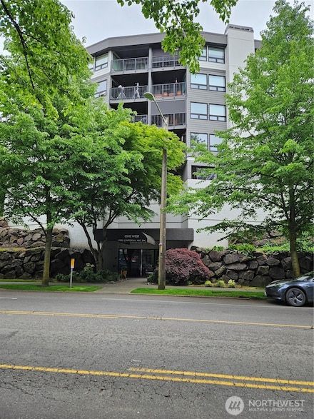5000 California Ave SW Unit 406, Seattle, WA 98136