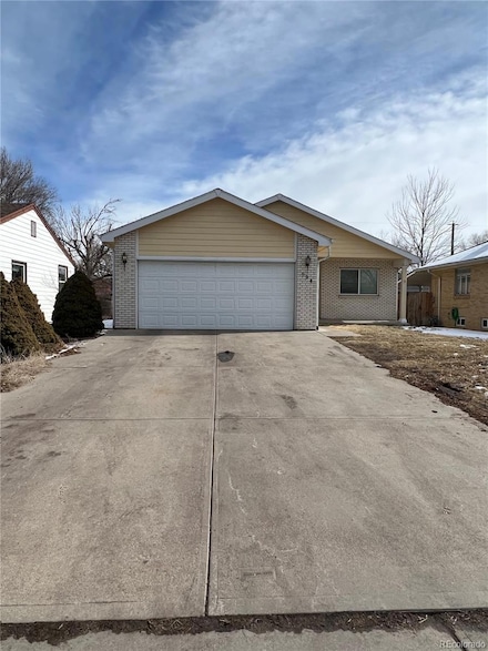 894 S Krameria St, Denver, CO 80224