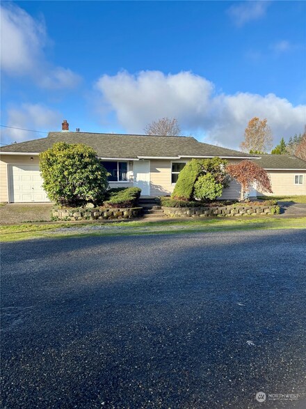 711 S Rock St, Centralia, WA 98531