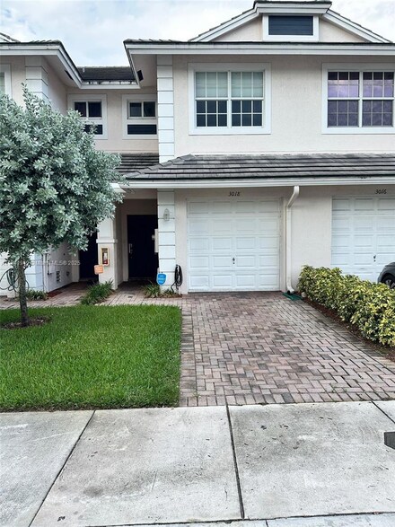 3018 NW 30th Ave, Oakland Park, FL 33311