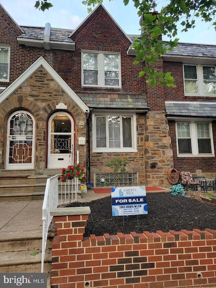 2133 N Hobart St, Philadelphia, PA 19131