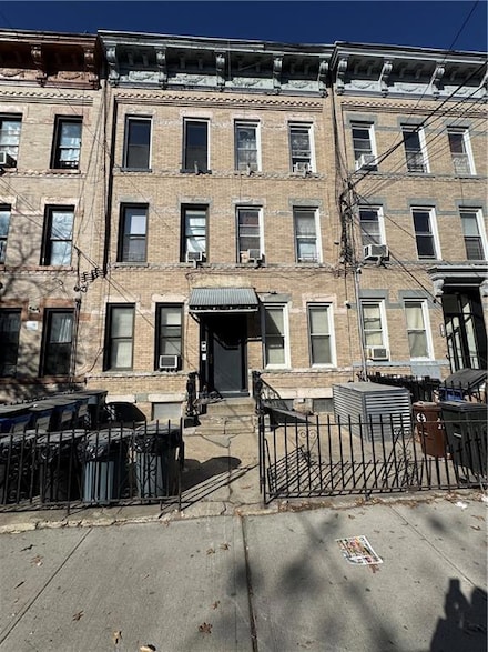 1707 Stanhope St, Flushing, NY 11385