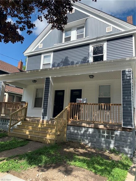 127 Gale St, Akron, OH 44302