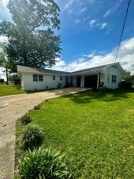 310 Margaret Ave, Petal, MS 39465