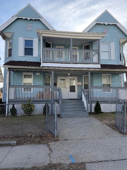 39 Windsor St, Springfield, MA 01105