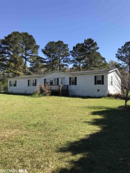 10787 Creekside Dr E, Irvington, AL 36544