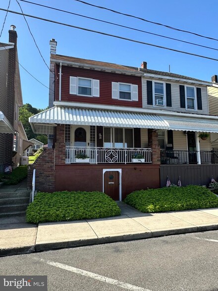 622 E Bertsch St, Lansford, PA 18232