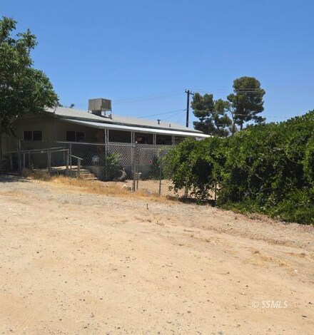 5323 Hooper Rd, Weldon, CA 93283