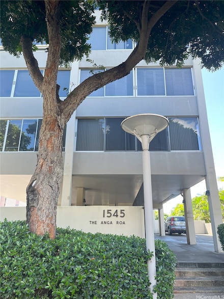 1545 Nehoa St Unit 404, Honolulu, HI 96822