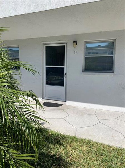 5356 81st St N Unit 11, Saint Petersburg, FL 33709