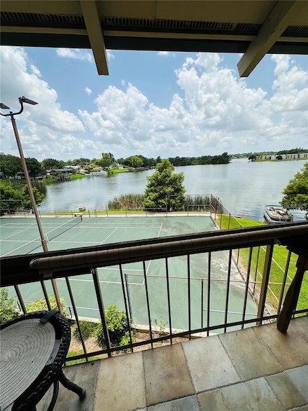 614 Orange Dr Unit 200, Altamonte Springs, FL 32701