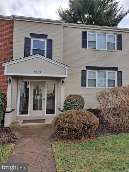 3063 Patrick Henry Dr Unit 102, Falls Church, VA 22044