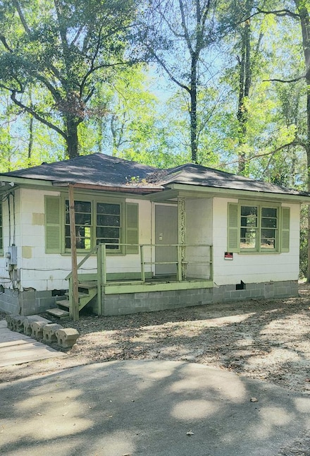 100 R C Allen Dr, Columbus, GA 31907