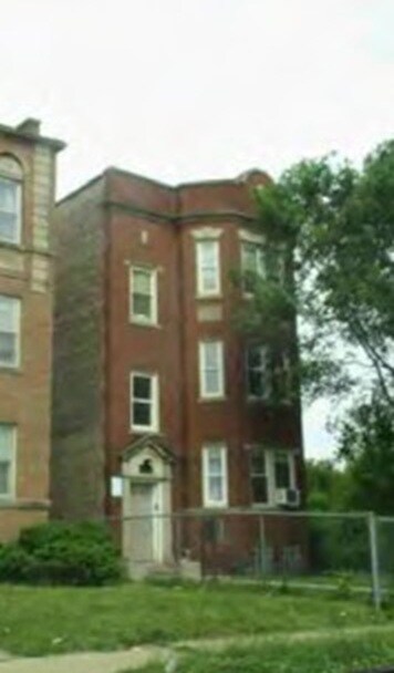 7500 S Emerald Ave, Chicago, IL 60620