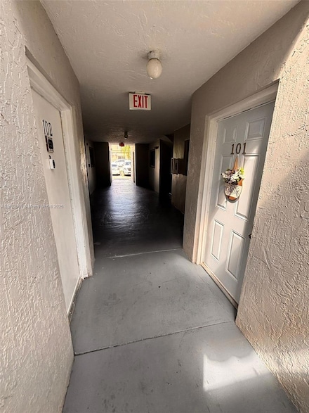 2565 W 56th St Unit 101, Hialeah, FL 33016