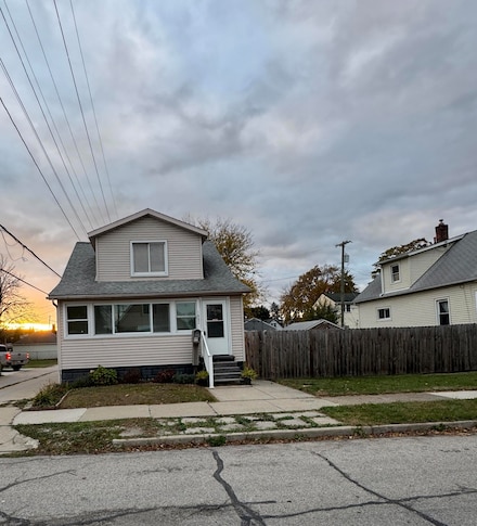 1882 7th St, Wyandotte, MI 48192