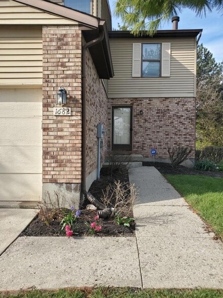 1682 Becker Dr, Fairfield, OH 45014