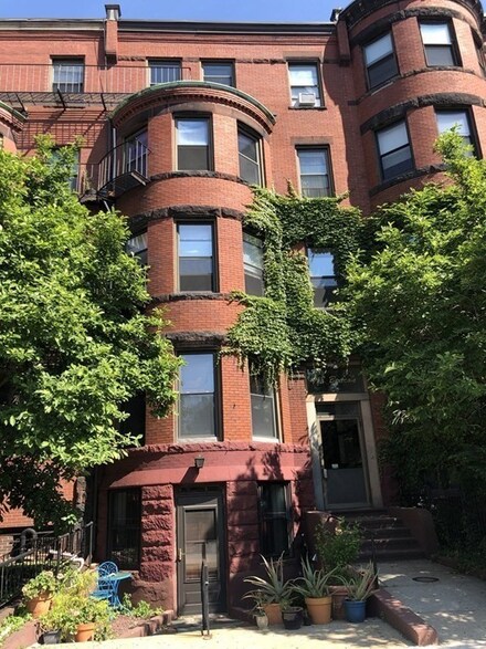 918 Beacon St Unit 2, Boston, MA 02215