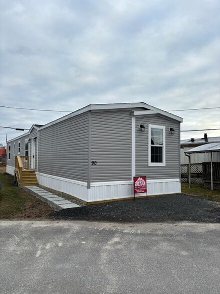 557 SW Cutoff Unit 90, Auburn, MA 01501