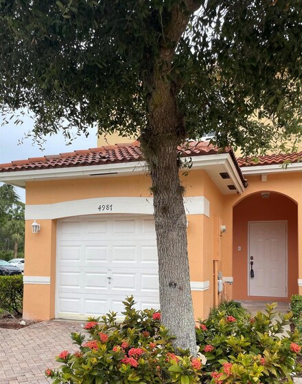 4987 SE Mariner Garden Cir, Stuart, FL 34997