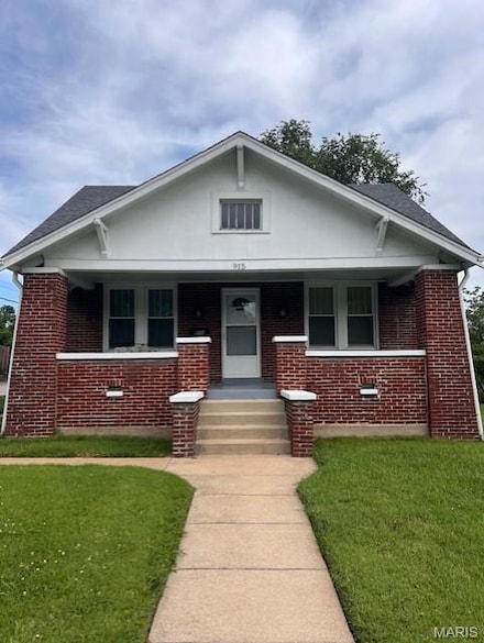 915 N Kingshighway St, Saint Charles, MO 63301