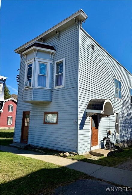 11 E Main St, Friendship, NY 14739