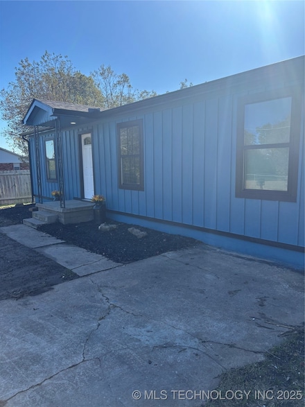 1129 E Vine St, Cushing, OK 74023