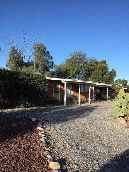 6502 E Calle Herculo, Tucson, AZ 85710