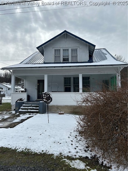 308 1st St W, Madison, WV 25130