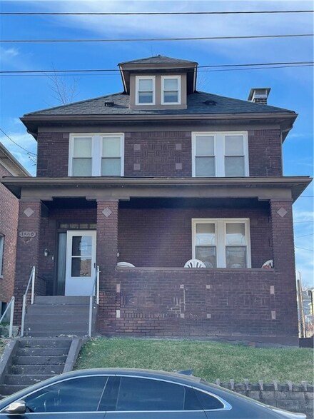 1600 Mcclure St, Homestead, PA 15120