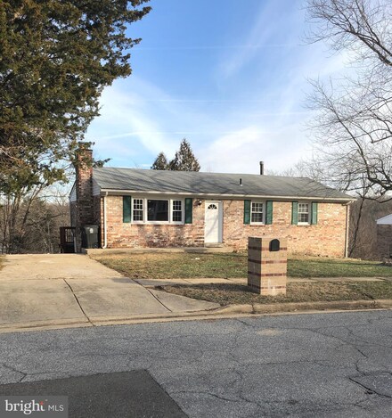 8704 Jolly Ln, Fort Washington, MD 20744