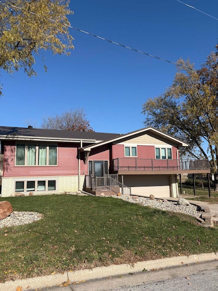 402 Pfaltzgraff, Allison, IA 50602