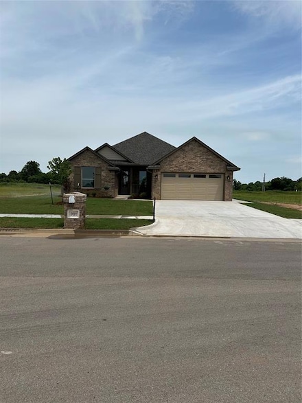 981 NW 17th St, Newcastle, OK 73065