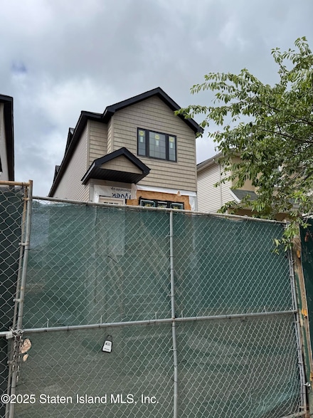 104 Burke Ave, Staten Island, NY 10314