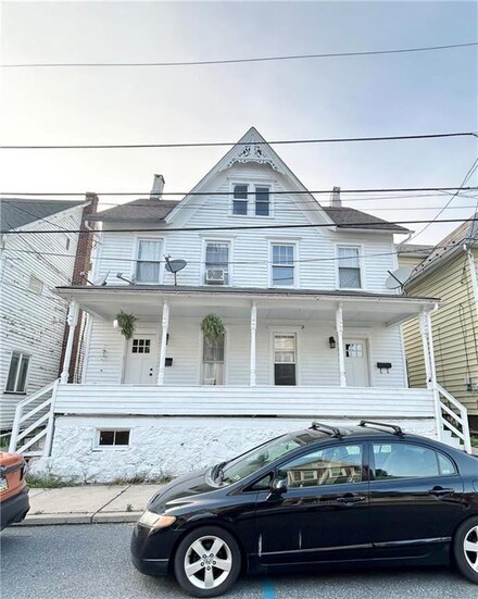 407 William St, Pen Argyl, PA 18072