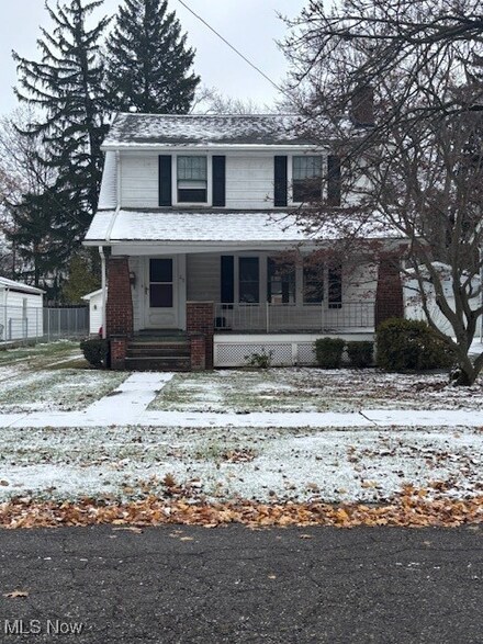 202 Logan St, Bedford, OH 44146