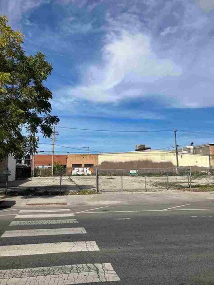 3916-3932 W Armitage Ave, Chicago, IL 60647