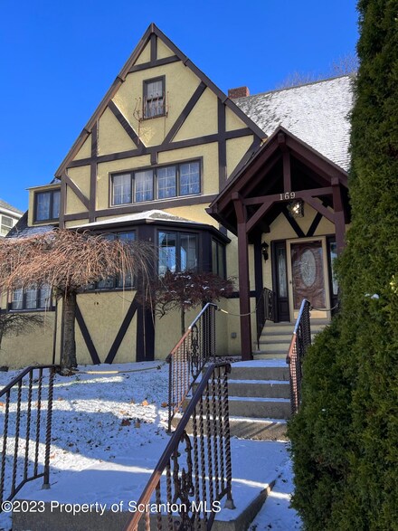 169 S Church St, Hazleton, PA 18201