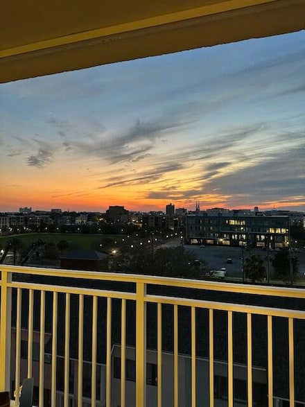 330 Concord St Unit 6C, Charleston, SC 29401