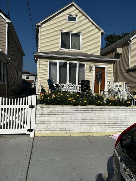 11719 146th St, Jamaica, NY 11436