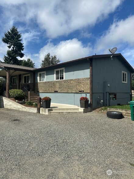 42614 Auburn EnuMcLaw Rd SE, Enumclaw, WA 98022