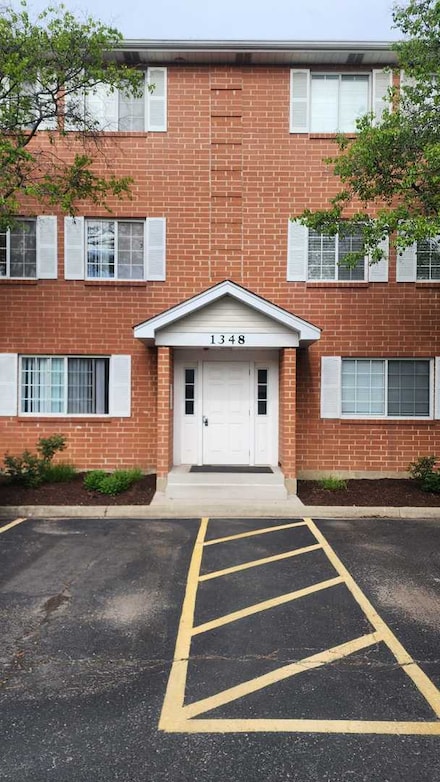 1348 S Lorraine Rd Unit E, Wheaton, IL 60189