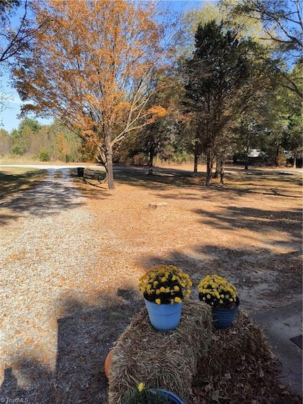 1769 Union Cross Rd, Kernersville, NC 27284