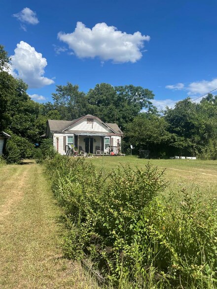 504 Seale Rd, Phenix City, AL 36867