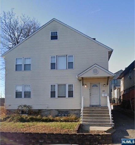 438 E Central Blvd, Palisades Park, NJ 07650