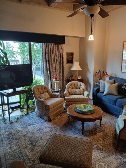 2016 Main St Unit 605, Houston, TX 77002