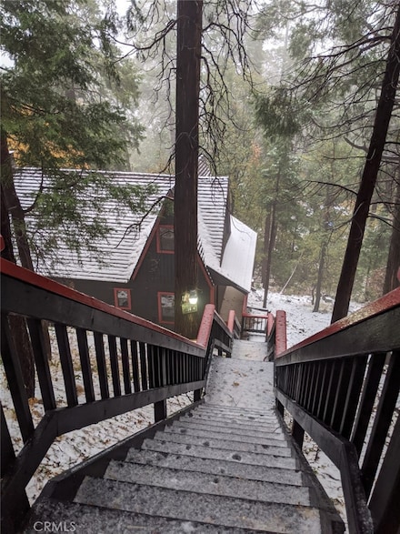 23884 Scenic Dr, Crestline, CA 92325