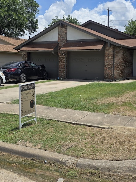 8916 Greenmound Ave, Dallas, TX 75227