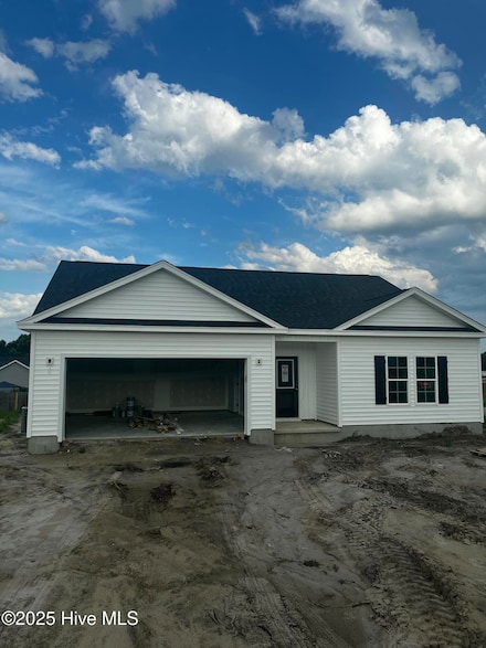 100 Dole Ct, Richlands, NC 28574