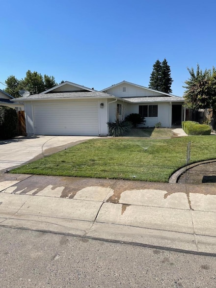4438 W Feemster Ave, Visalia, CA 93277